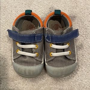 See Kai Run baby shoes, size 5
